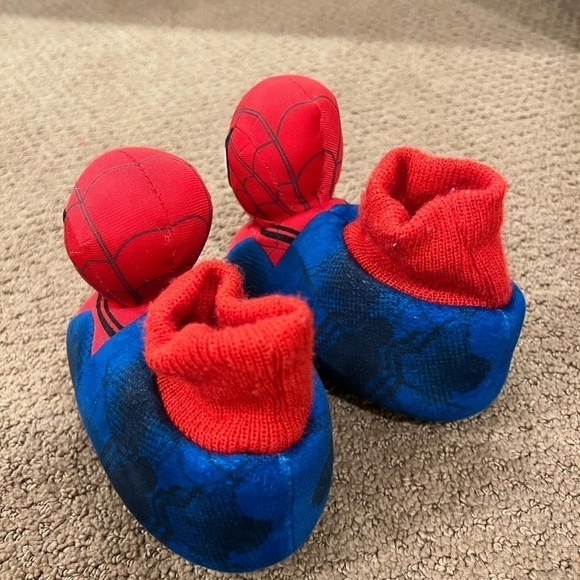 Avenger Marvel Spider-Man Boys Size Small (5/6) Slippers - Picture 3 of 4